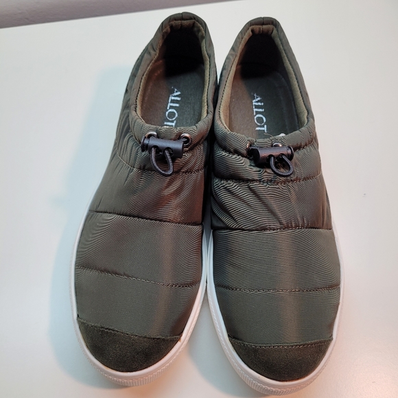 ALLOT Women Olive Green Quilted Umbrella Slip On Outdoor Shoes -Women's 6.5 - Picture 9 of 15